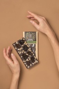 Темный шоколад с сосновой шишкой и кедровым орехом 90 грамм - интернет-магазин чая «Царь чай»